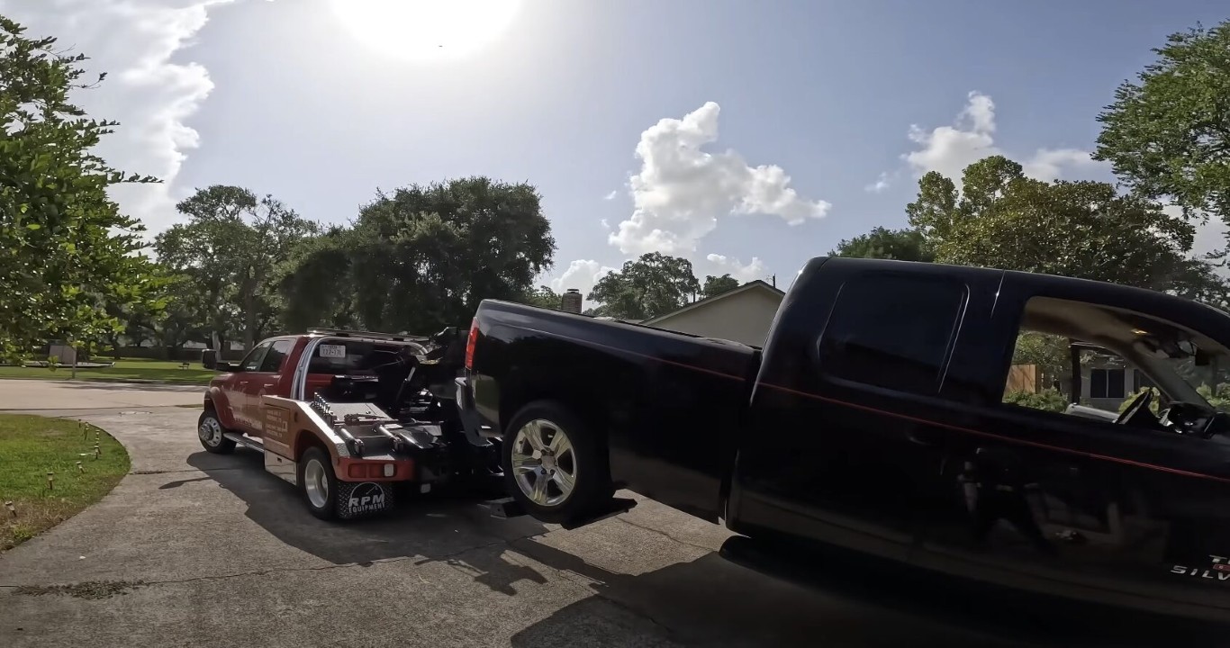 Professional towing service using wheel-lift equipment